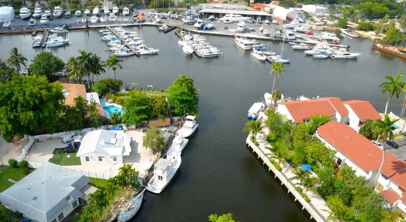 Riviera Luxury Living At River Oaks Marina And Tower Miami Dış mekan fotoğraf