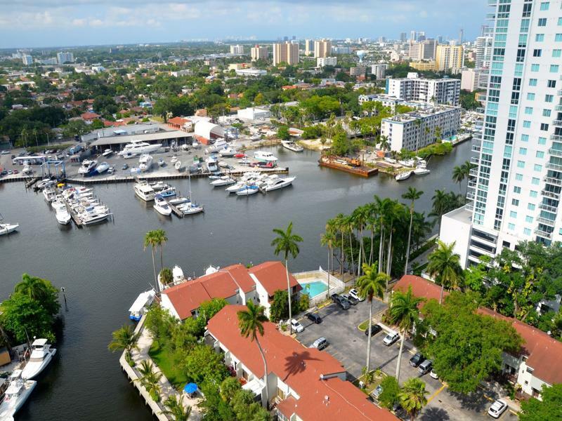 Riviera Luxury Living At River Oaks Marina And Tower Miami Dış mekan fotoğraf