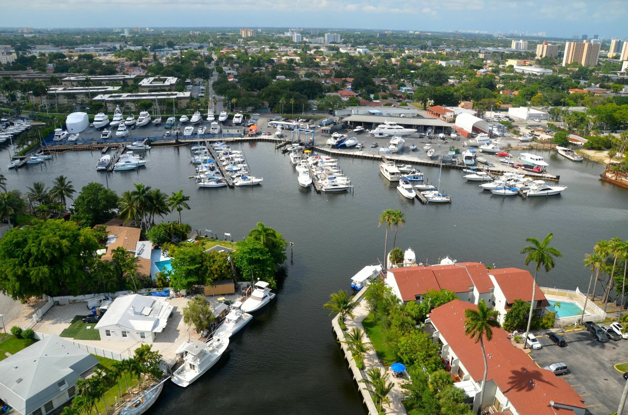 Riviera Luxury Living At River Oaks Marina And Tower Miami Dış mekan fotoğraf