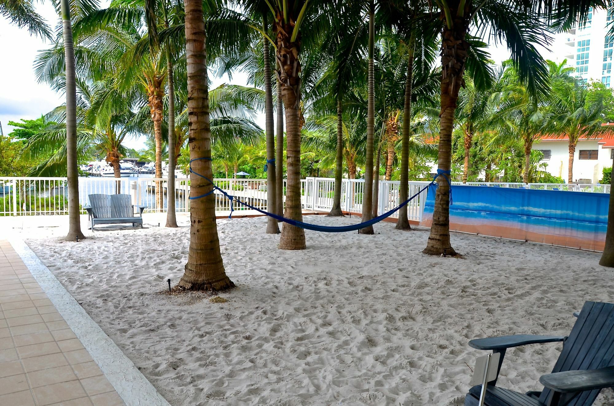 Riviera Luxury Living At River Oaks Marina And Tower Miami Dış mekan fotoğraf