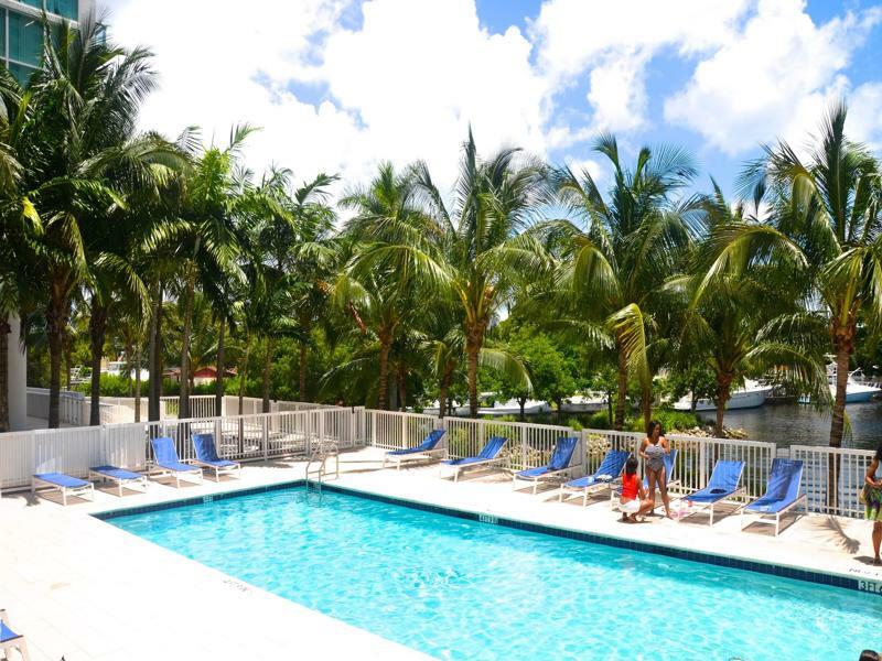 Riviera Luxury Living At River Oaks Marina And Tower Miami Dış mekan fotoğraf