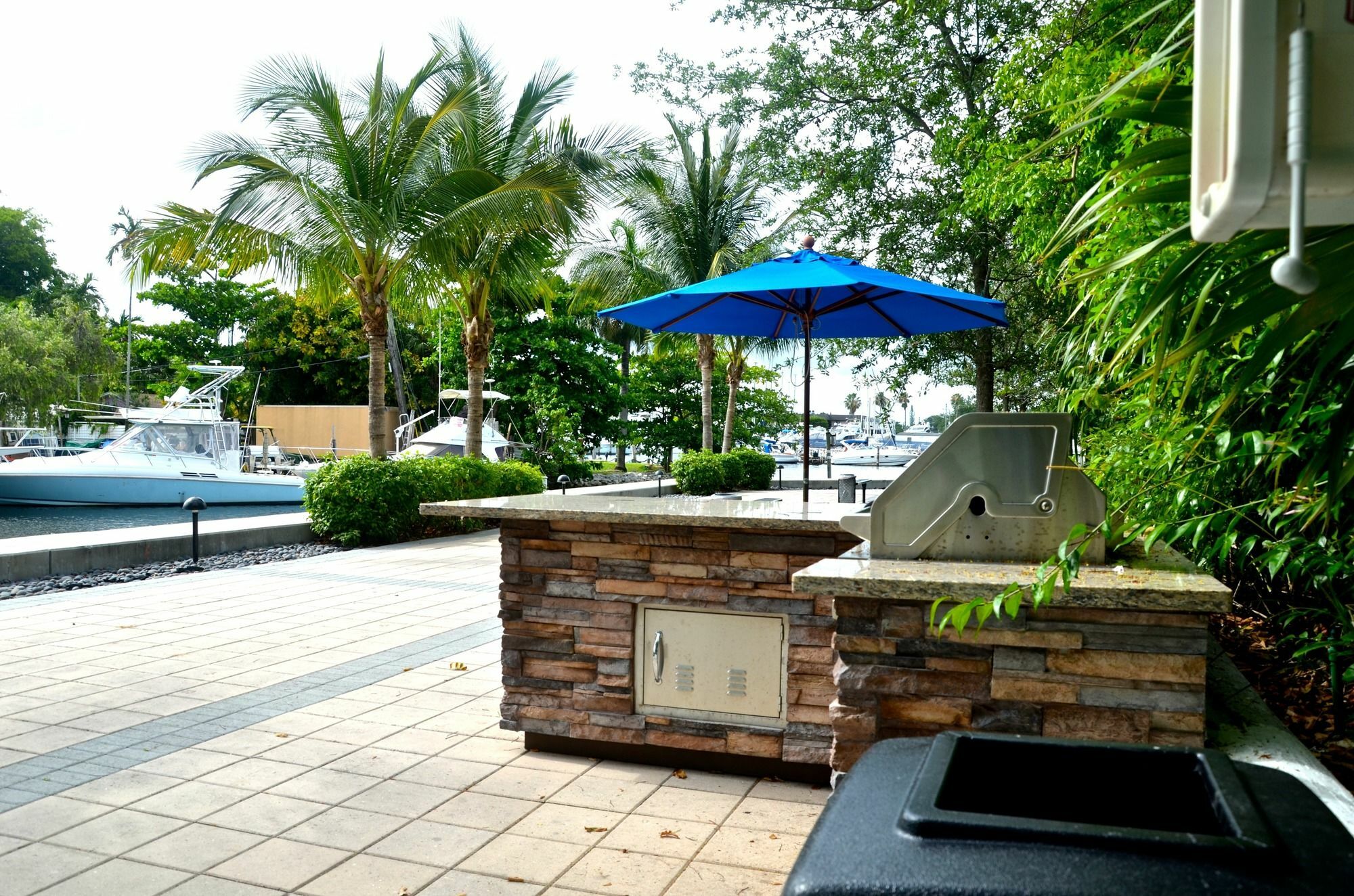 Riviera Luxury Living At River Oaks Marina And Tower Miami Dış mekan fotoğraf