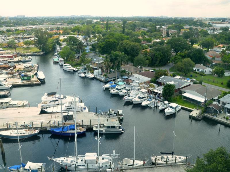 Riviera Luxury Living At River Oaks Marina And Tower Miami Dış mekan fotoğraf
